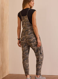 Hang Tough Camo Jumpsuit Detail 4 - TULLABEE
