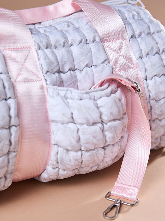 Cozy Voyage Camo Duffle Bag Detail 5 - TULLABEE
