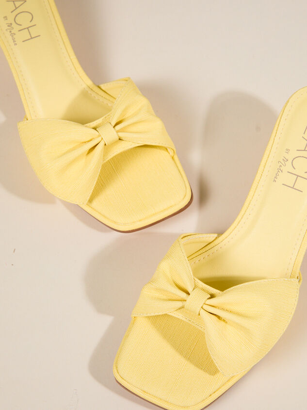 Pompano Kitten Heel by Matisse Detail 3 - TULLABEE