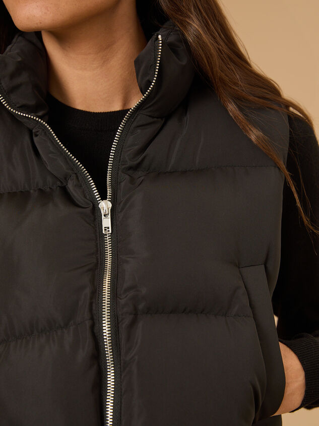 Nora Cropped Puffer Vest Detail 3 - TULLABEE