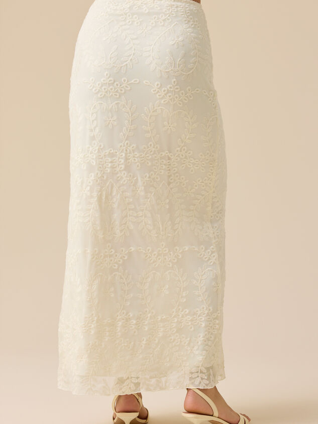 Adeline Lace Midi Skirt Detail 4 - TULLABEE