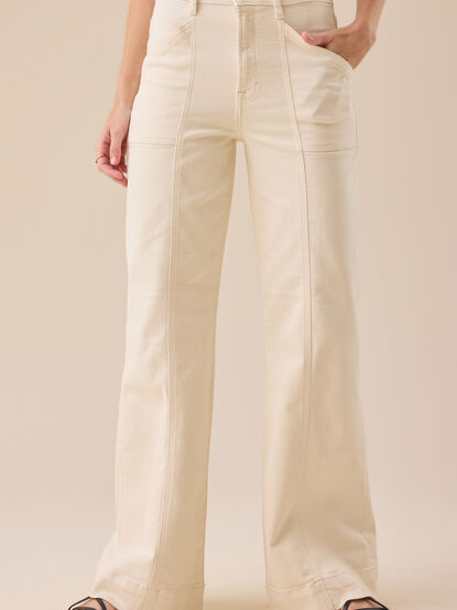 Jensine Boot Cut Jeans - TULLABEE