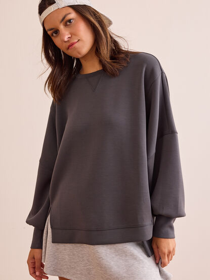 Oversized Super Soft Sweatshirt - TULLABEE