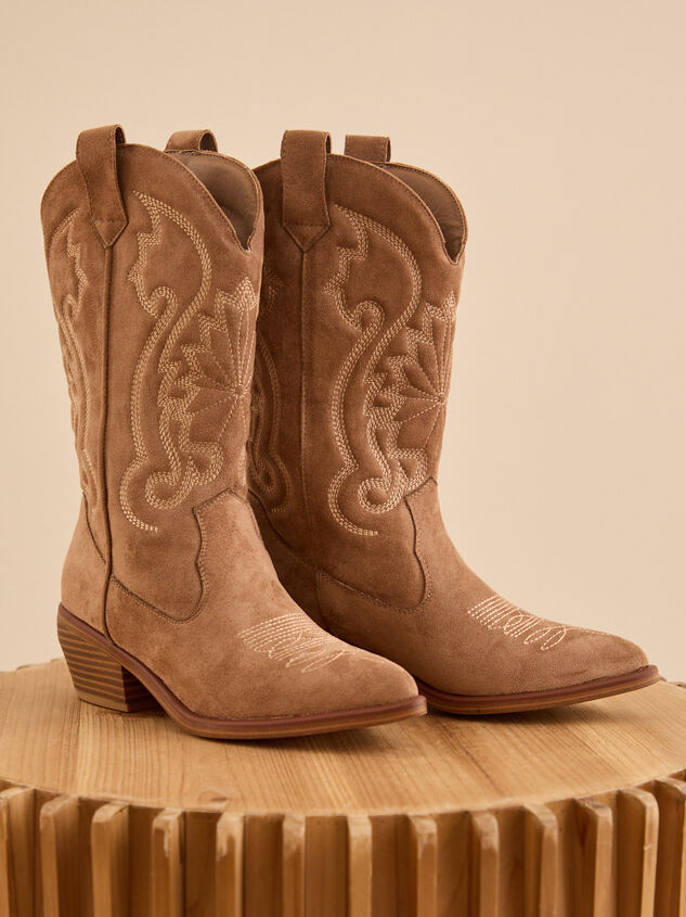 Kalli Western Boots Detail 2 - TULLABEE