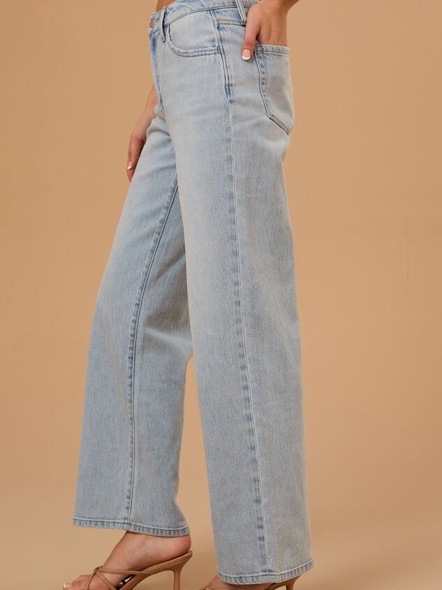 Melanie Straight Leg Jeans Detail 4 - TULLABEE