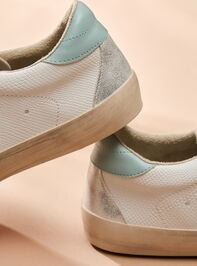 Sofia Star Sneakers Detail 3 - TULLABEE
