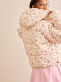 Frosted Wishes Floral Puffer Jacket Detail 6 - TULLABEE
