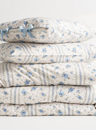 Aurora Cotton Duvet Cover Detail 3 - TULLABEE