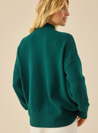 Kathryn Oversized Sweater Detail 4 - TULLABEE