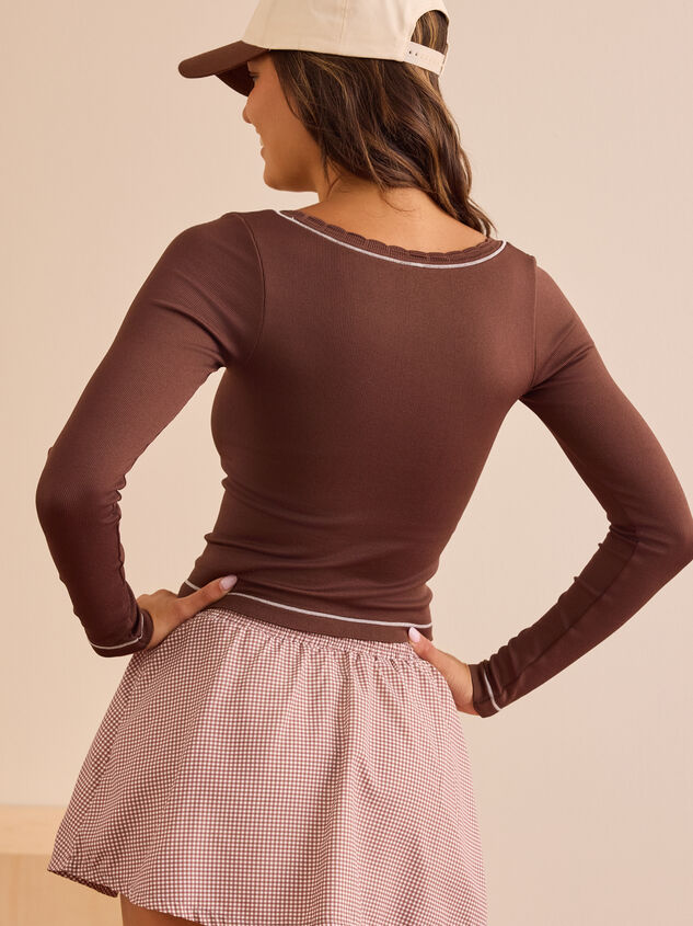 Power Move Fitted Top Detail 4 - TULLABEE