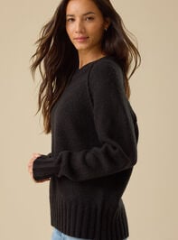 Laurel Raglan Sweater Detail 3 - TULLABEE