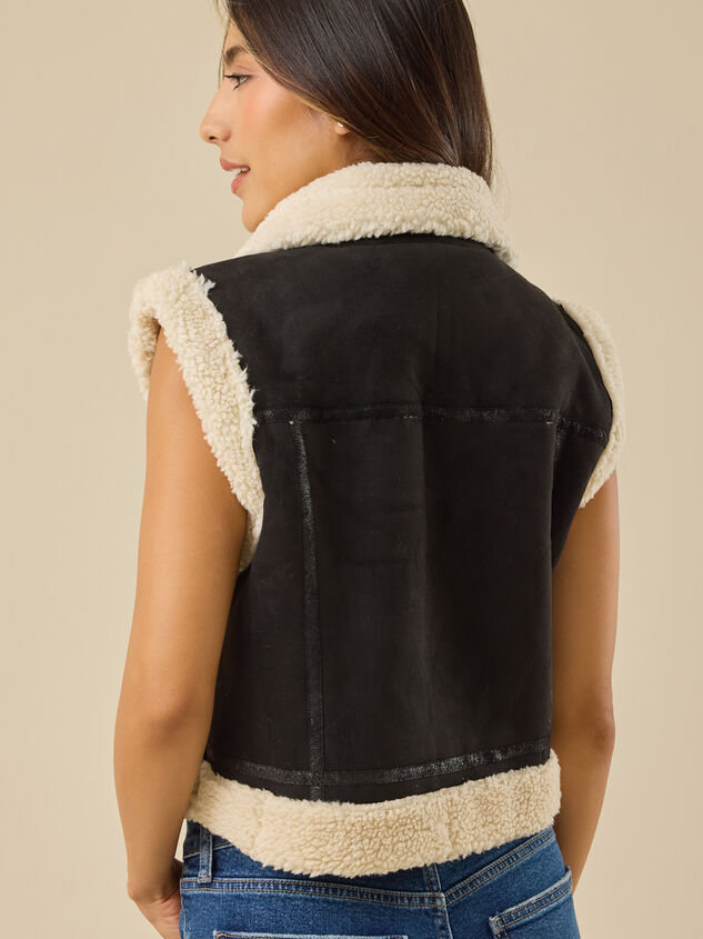Tilly Sherpa Vest Detail 5 - TULLABEE