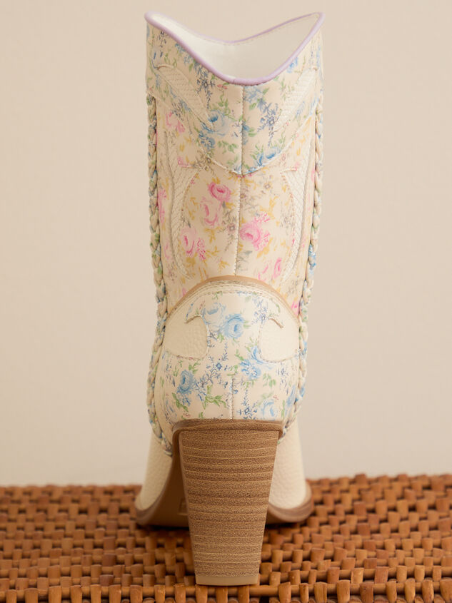 Nell Floral Boot Detail 4 - TULLABEE