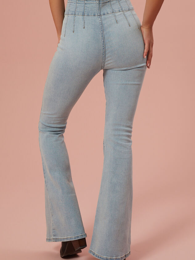 Lexi Flare Jeans Detail 5 - TULLABEE