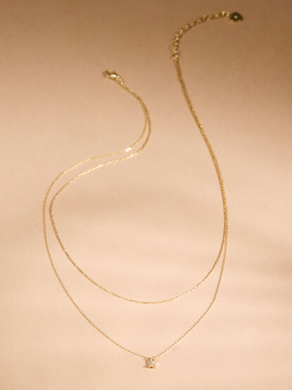 18K Gold Dainty Layered Charm Necklace - TULLABEE