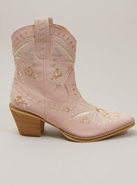Corral Embroidered Western Booties Detail 3 - TULLABEE