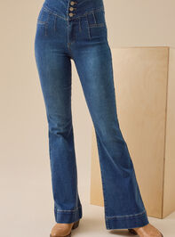 Natalia Flare Jeans Detail 3 - TULLABEE