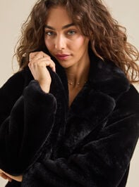 Jamie Collard Fur Jacket Detail 2 - TULLABEE