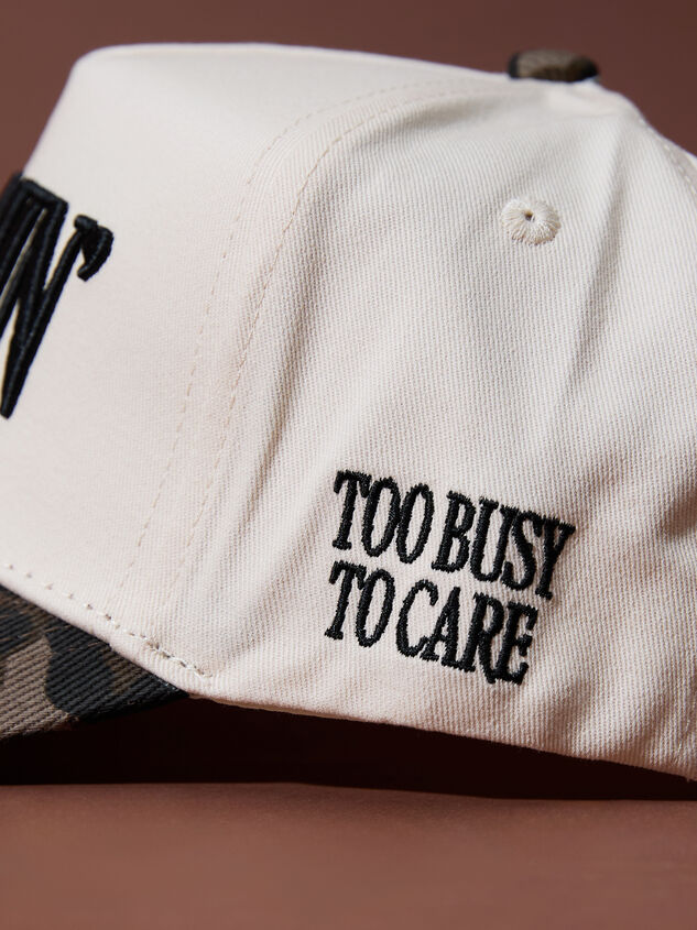 Mommin' Trucker Hat Detail 3 - TULLABEE