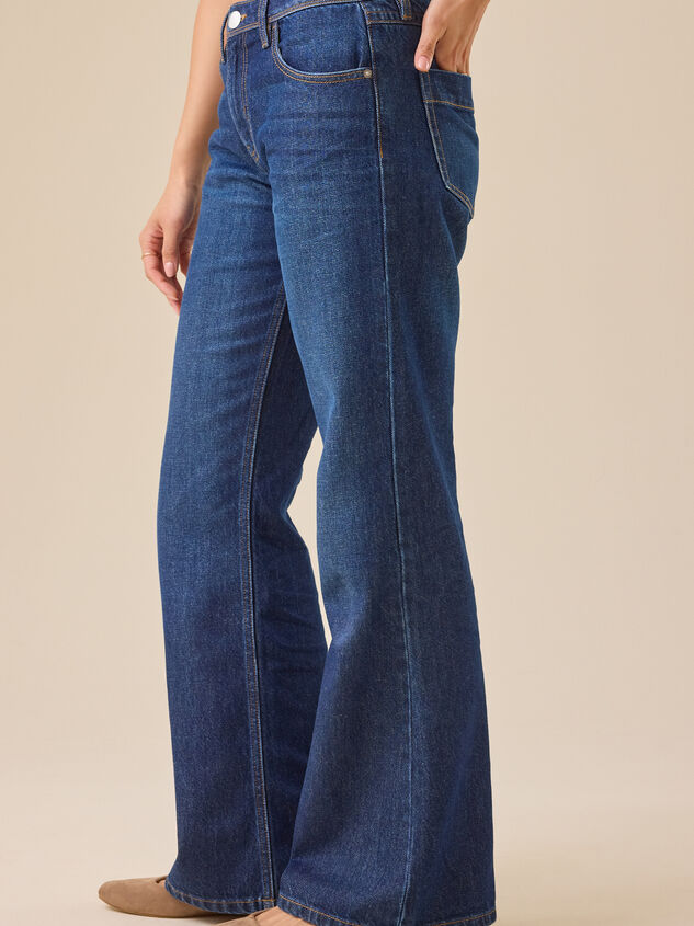 Jensen Relaxed Flare Jeans Detail 4 - TULLABEE