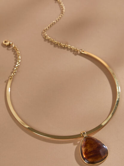 Statement Pendant Collar Necklace - TULLABEE
