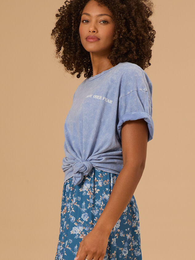 Faith Over Fear Graphic Tee Detail 3 - TULLABEE