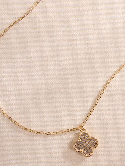 Clover Charm Necklace - TULLABEE