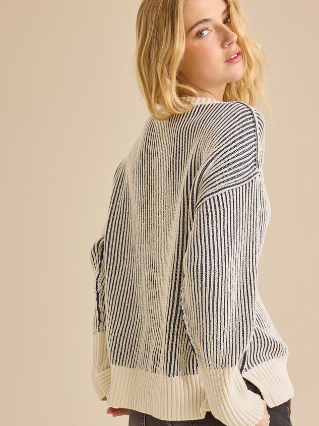 Arya Matte Chenille V-Neck Sweater Detail 4 - TULLABEE