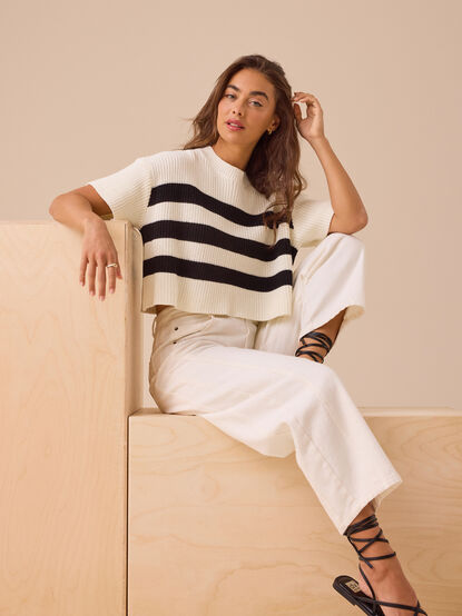Ricki Striped Boxy Sweater - TULLABEE