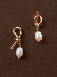 Juliet Knotted Pearl Earring - TULLABEE