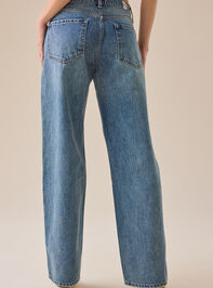 Kristi Baggy Jeans Detail 4 - TULLABEE