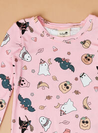 Spooky Sleepover Lounge Set Detail 3 - TULLABEE