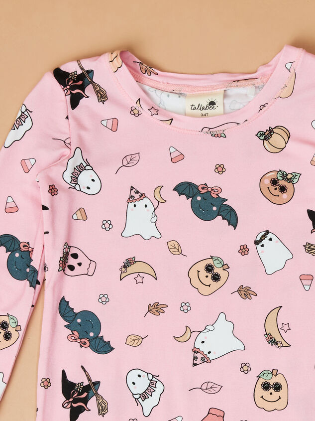 Spooky Sleepover Lounge Set Detail 3 - TULLABEE