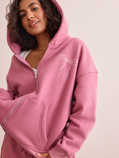 Snuggle Bow Sweatshirt - TULLABEE