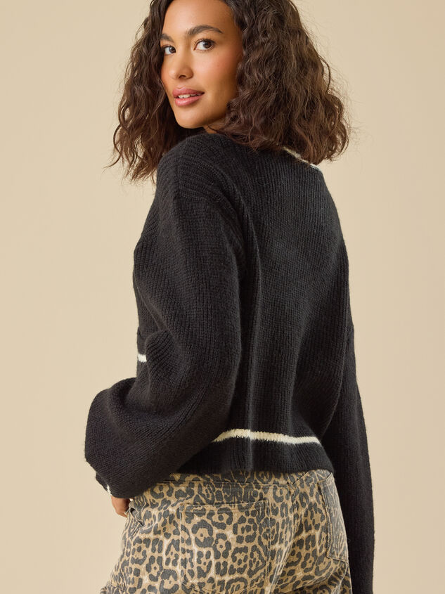 Isabel Whipstitch Trim Sweater Detail 4 - TULLABEE