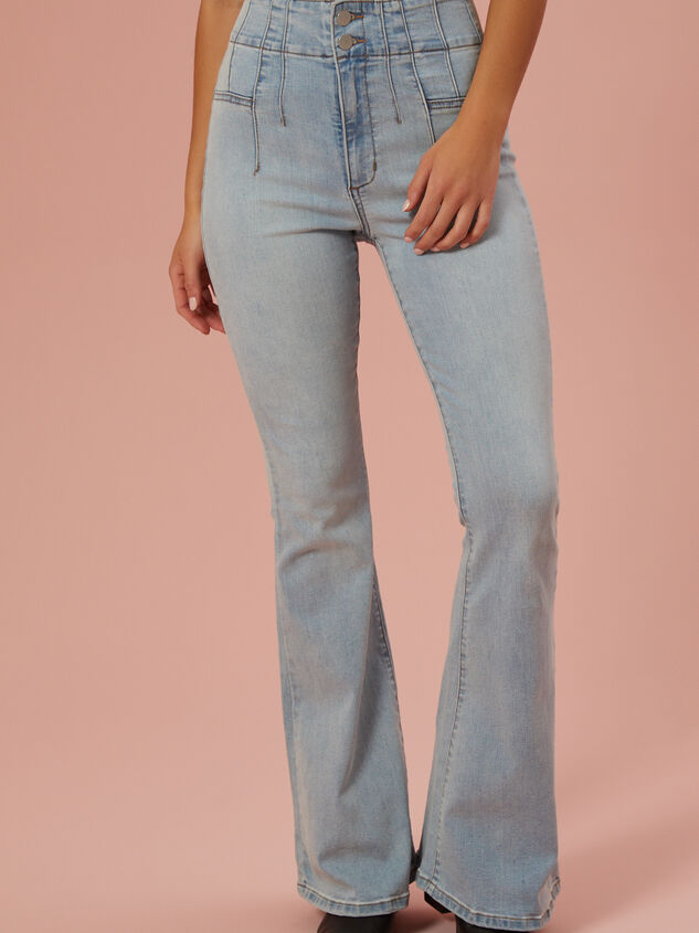 Lexi Flare Jeans Detail 3 - TULLABEE
