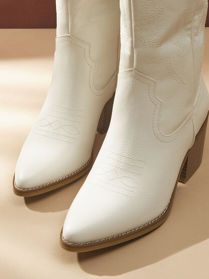Bridget Western Boots - TULLABEE