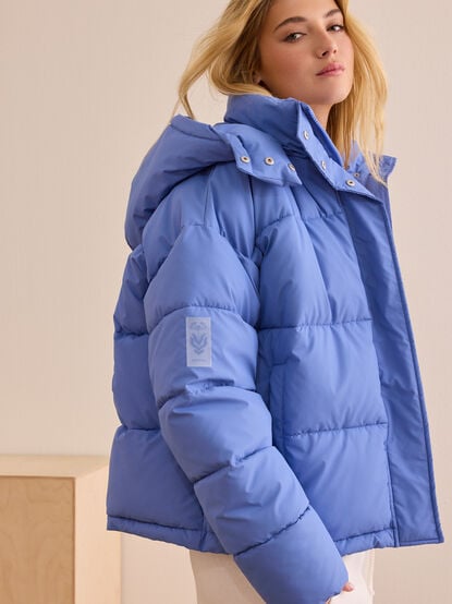 Frosted Wishes Puffer Jacket - TULLABEE