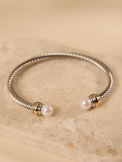 Cable Pearl Cuff Bracelet - TULLABEE