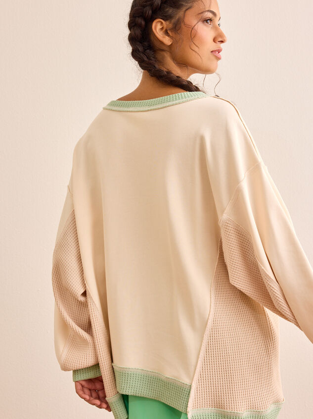 Everest Glide Pieced Long Sleeve Detail 5 - TULLABEE