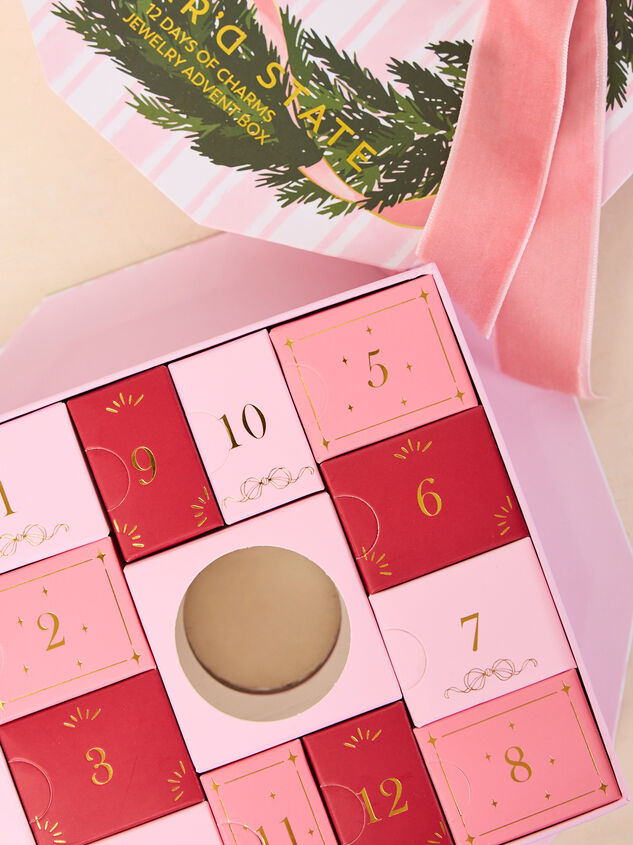 12 Days of Charms Jewelry Wreath Advent Calendar Detail 4 - TULLABEE