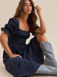 Mylee Textured Midi Dress Detail 2 - TULLABEE