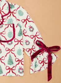 The Holiday Trim Mama PJ Set Detail 5 - TULLABEE