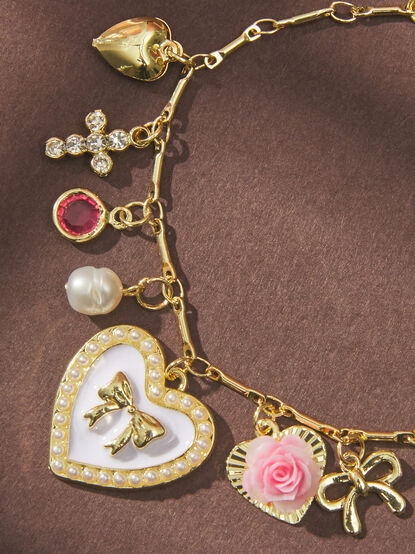 Dainty Flower Charm Bracelet - TULLABEE
