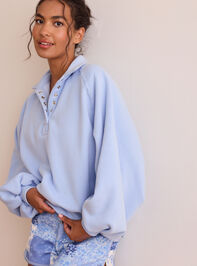 Peak Balloon Sleeve Pullover Detail 2 - TULLABEE