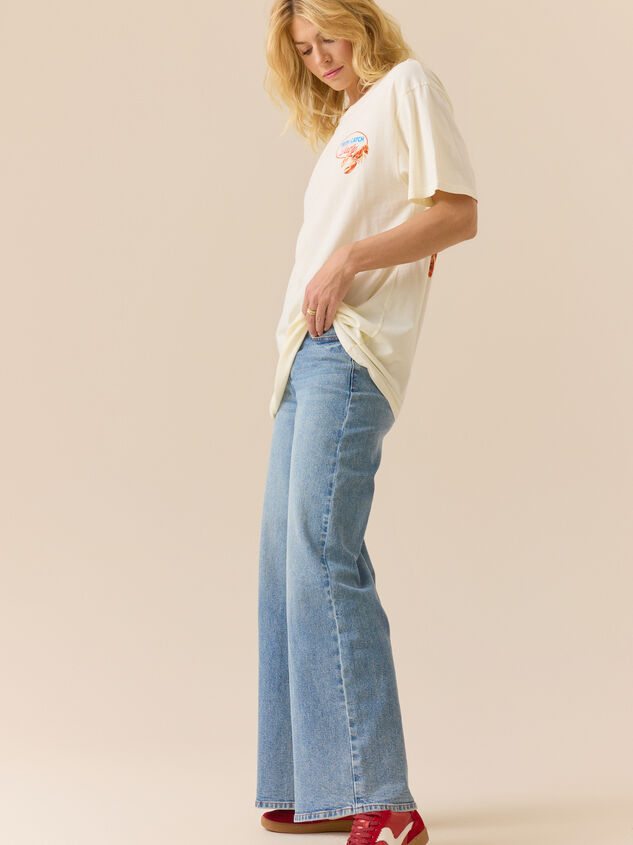 Fresh Catch Maine Oversized Tee Detail 5 - TULLABEE