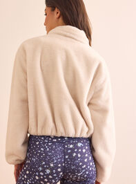 Luxe Warmth Faux Fur Jacket Detail 5 - TULLABEE