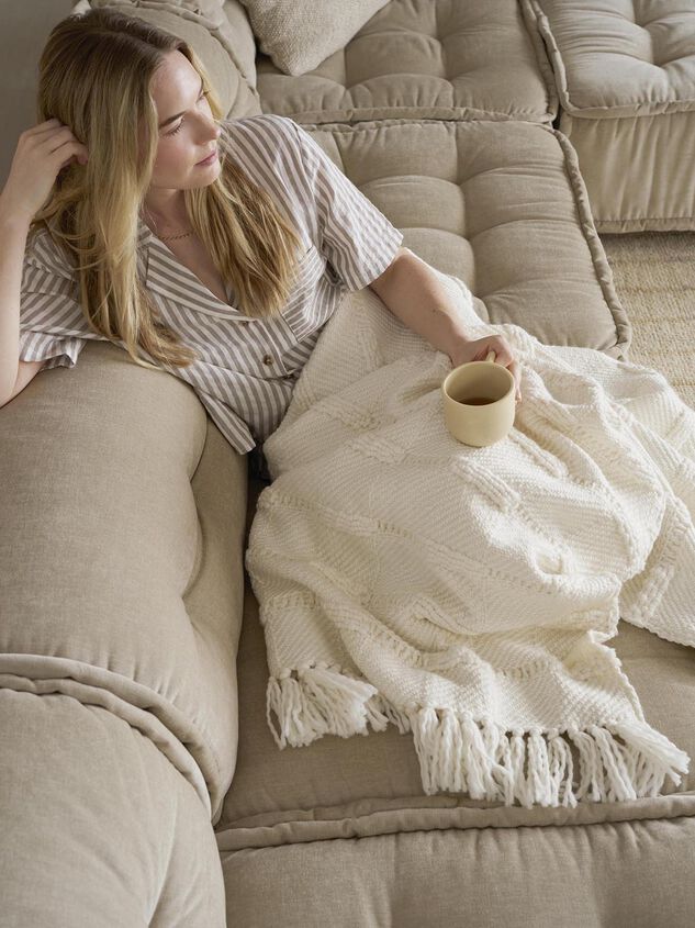 Melisse Throw Detail 4 - TULLABEE