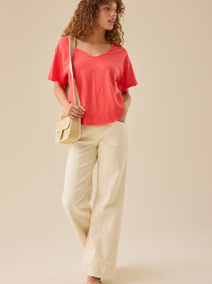 Bailee Basic Tee - TULLABEE