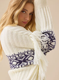 Anabella Oversized Fringe Pullover Detail 4 - TULLABEE
